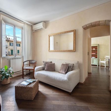Chiara Five Senses Apartment ฟลอเรนซ์ ภายนอก รูปภาพ